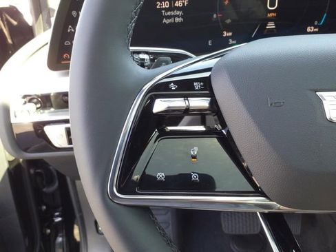 New 2025 Cadillac Lyriq Luxury image 34