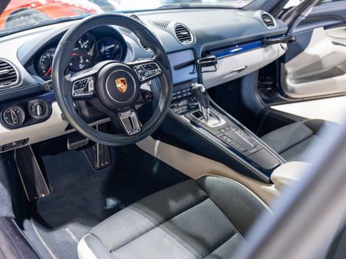 Used 2018 Porsche 718 Cayman GTS image 35