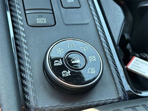 Certified 2024 Nissan Pathfinder Rock Creek image 30