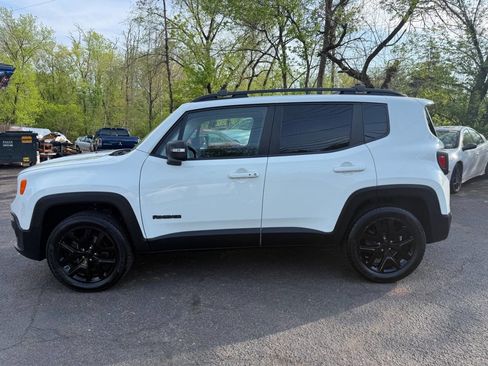 Used 2017 Jeep Renegade Altitude AWD/4WD image 8