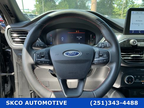 Used 2023 Ford Escape ST-Line FWD image 18