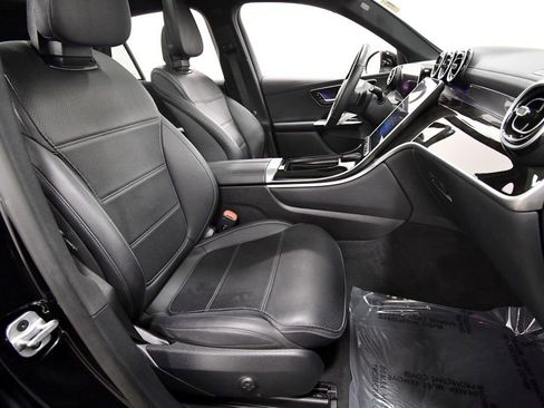 Used 2023 Mercedes-Benz GLC 300 4MATIC image 19