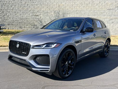 Certified 2025 Jaguar F-PACE R-Dynamic S image 2