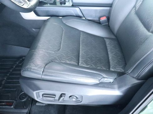 Used 2022 Toyota Tundra SR5 w/ SR5 Premium Package RWD image 13