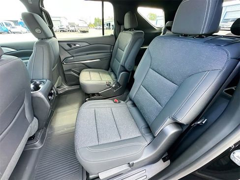 New 2026 Chevrolet Traverse LT w/ Driver Confidence Package image 17