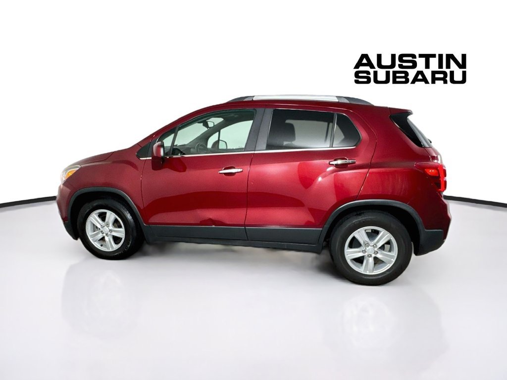 Used 2018 Chevrolet Trax LT w/ LT Convenience Package FWD image 4