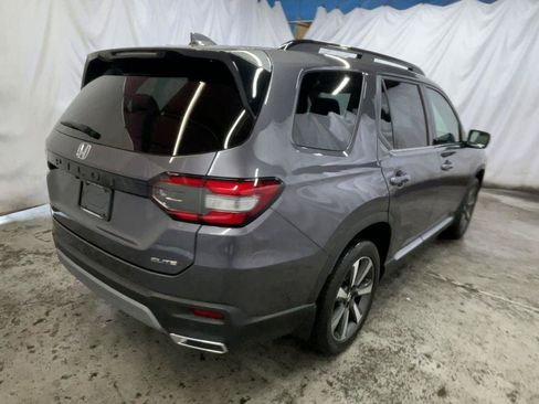 Used 2025 Honda Pilot Elite image 8