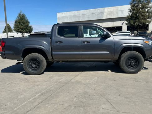 Used 2021 Toyota Tacoma SR w/ SR Convenience Package RWD image 9