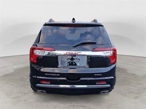 Used 2021 GMC Acadia Denali image 4