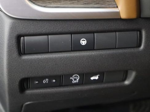 Used 2025 Nissan Rogue Platinum FWD image 20