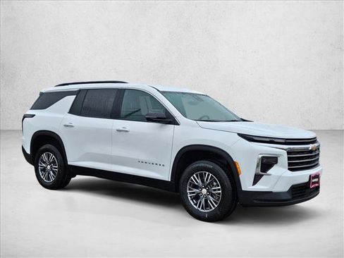 New 2026 Chevrolet Traverse LT image 7