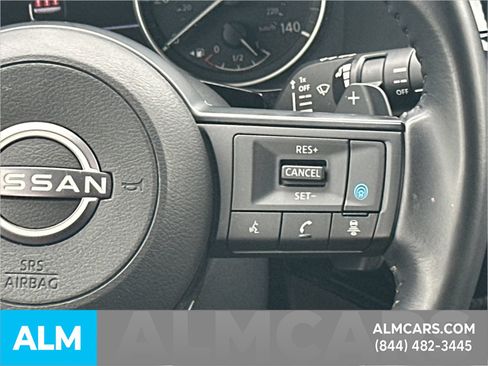 Used 2025 Nissan Pathfinder SV FWD image 30