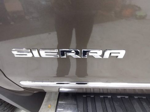 Used 2014 GMC Sierra 1500 SLT w/ Driver Alert Package AWD/4WD image 6