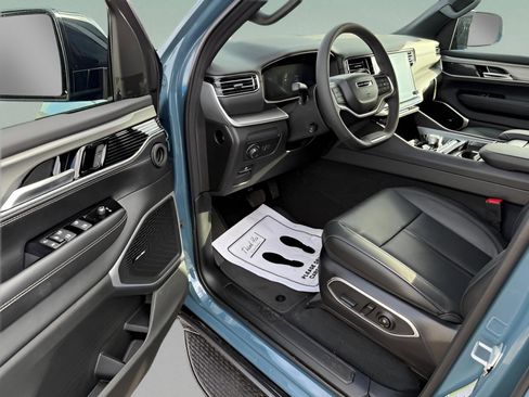 New 2026 Jeep Grand Wagoneer L 4WD image 18