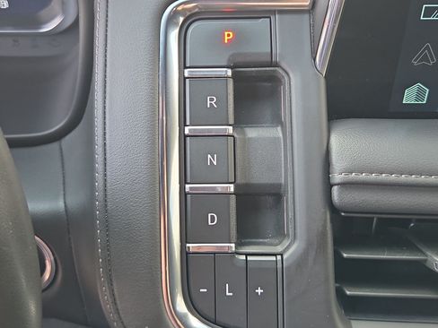 Used 2024 Chevrolet Suburban LT AWD/4WD image 22