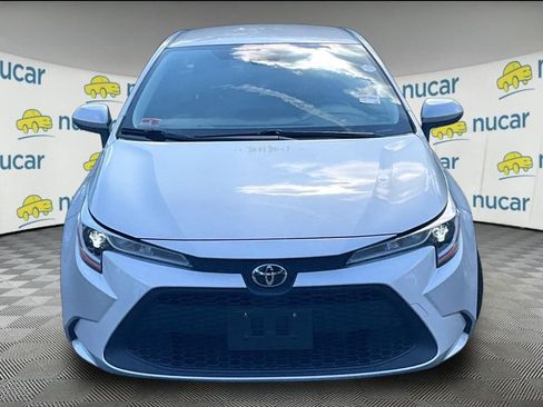 Used 2022 Toyota Corolla LE FWD image 2