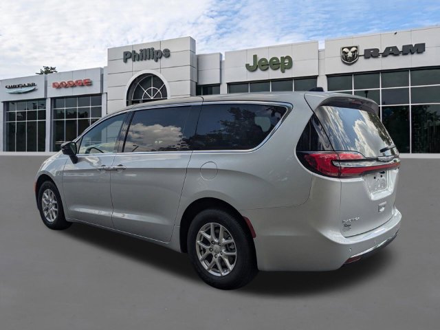 New 2026 Chrysler Pacifica Select FWD image 6
