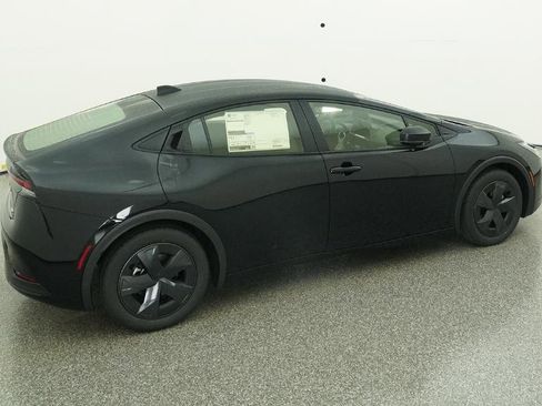 New 2026 Toyota Prius LE image 10