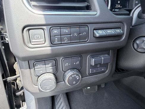 Used 2021 Chevrolet Suburban High Country AWD/4WD image 14