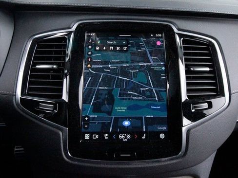 Used 2023 Volvo XC90 T8 Ultimate w/ Protection Package Premier image 15