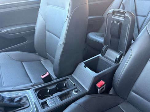 Used 2019 Volkswagen e-Golf SEL Premium image 30