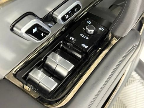 Certified 2024 Land Rover Range Rover Sport SE AWD/4WD image 23