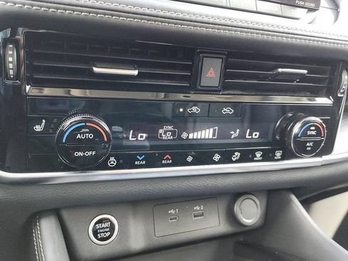 Used 2021 Nissan Rogue SL FWD image 27