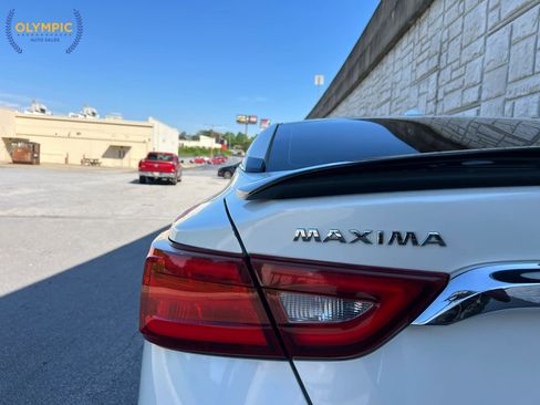 Used 2016 Nissan Maxima SR FWD image 16
