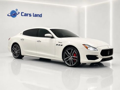 Used 2023 Maserati Quattroporte Modena RWD image 2