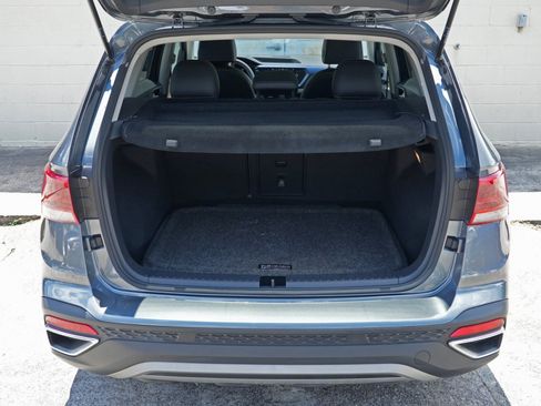 Used 2022 Volkswagen Taos SE w/ Panoramic Sunroof Package AWD/4WD image 8
