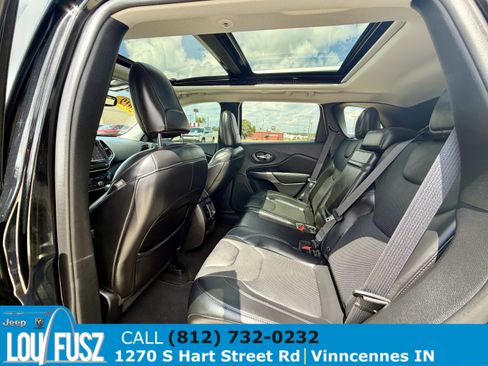 Used 2019 Jeep Cherokee Limited AWD/4WD image 12