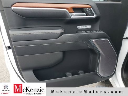 Used 2023 GMC Sierra 1500 Denali w/ Denali Reserve Package AWD/4WD image 8