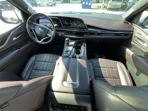 Used 2021 Cadillac Escalade Sport Platinum image 16