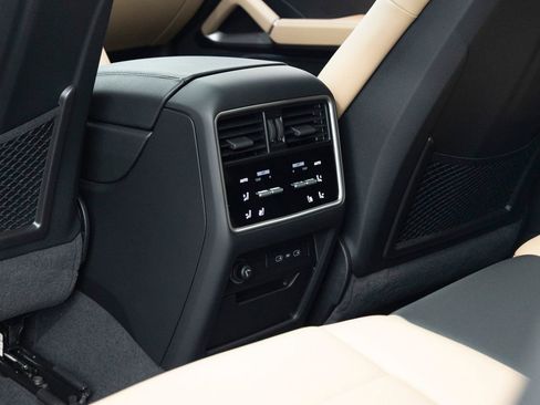 New 2026 Porsche Cayenne E-Hybrid AWD/4WD image 25