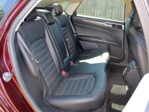 Used 2017 Ford Fusion SE w/ Fusion SE Technology Package FWD image 35