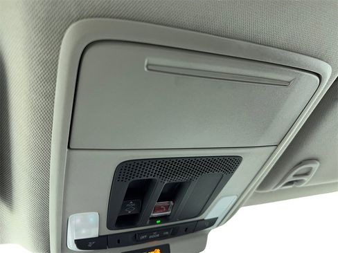 Used 2025 Honda Accord EX-L image 37