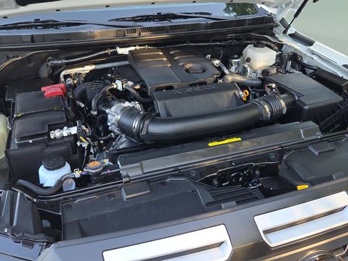 New 2026 Nissan Frontier PRO-4X w/ Pro-4x Convenience Package AWD/4WD image 16