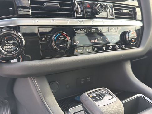 New 2026 Nissan Pathfinder SL w/ SL Premium Package FWD image 26
