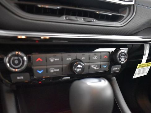 New 2026 Jeep Compass Latitude w/ Sun and Sound Group image 26