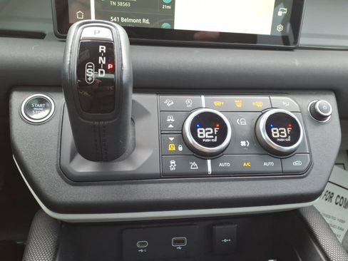 Used 2021 Land Rover Defender 110 X-Dynamic SE image 20