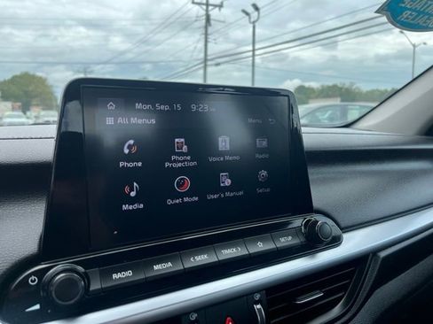 Used 2022 Kia Forte LXS image 22