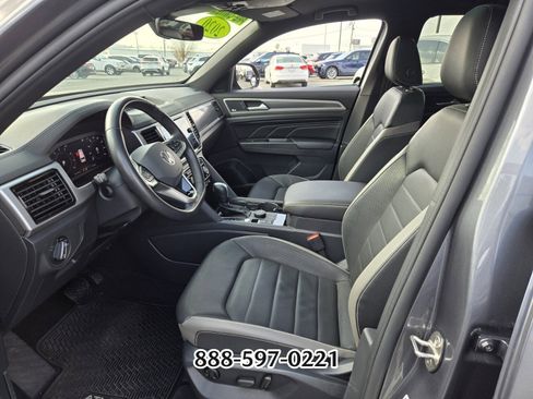 Used 2020 Volkswagen Atlas Cross Sport SEL Premium image 10