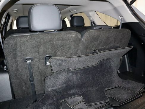 Used 2025 Kia Sorento SX image 17