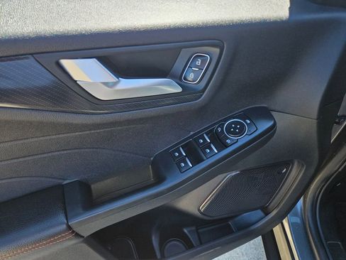 Used 2024 Ford Escape ST-Line image 15