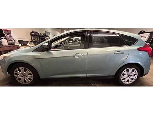 Used 2012 Ford Focus SE image 2