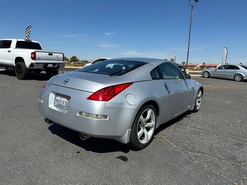 Used 2006 Nissan 350Z Touring w/ (N93) Cargo Convenience Pkg RWD image 6