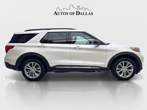 Used 2022 Ford Explorer XLT w/ Equipment Group 202A AWD/4WD image 10