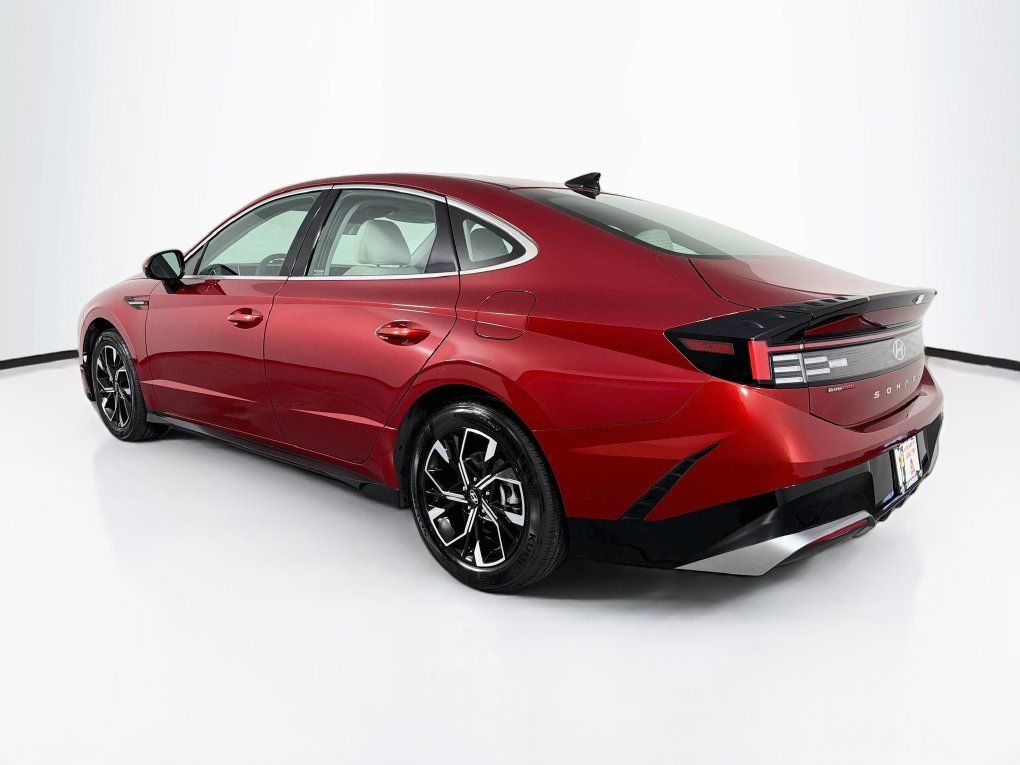 Used 2025 Hyundai Sonata SEL FWD image 7