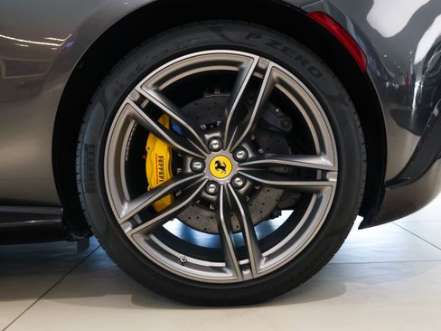 Used 2025 Ferrari Roma Spider RWD image 29