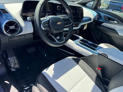 New 2026 Chevrolet Equinox EV LT FWD image 13